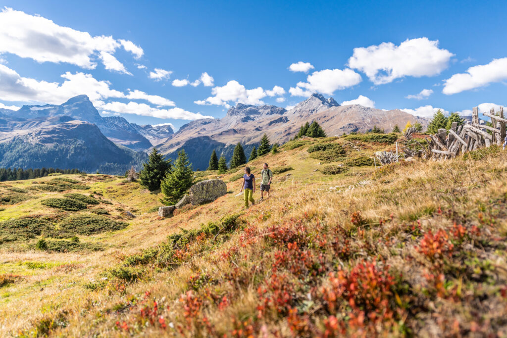 Graubünden ist ein Wanderparadies. Die Touren führen durch eine atemberaubende Kulisse - magische Momente im Frühling, Sommer und Herbst. Danke Graubünden Ferien für dieses Foto.